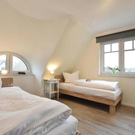 Lee&luv Mit Terrasse Und Kamin Im Ostseebad Ferienhaus *